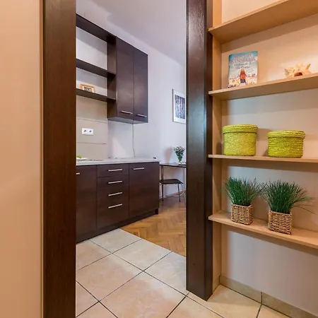 Old Town P&o Serviced Апартаменты